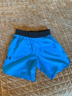Under Armour Men’s Bright Blue Athletic Training Shorts with Black Waistband